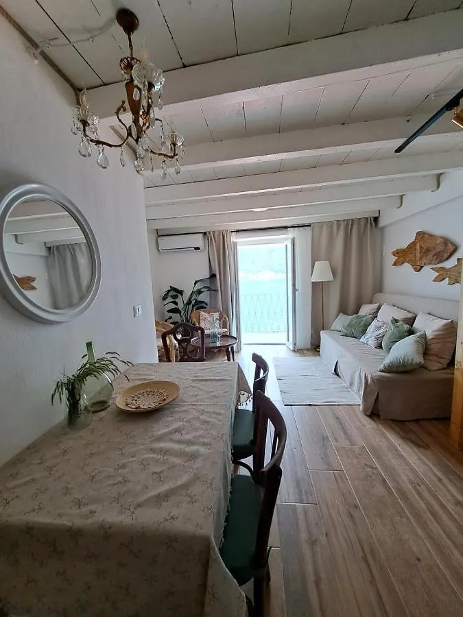 Apartment Archangelo St. Michael Colonno Italy