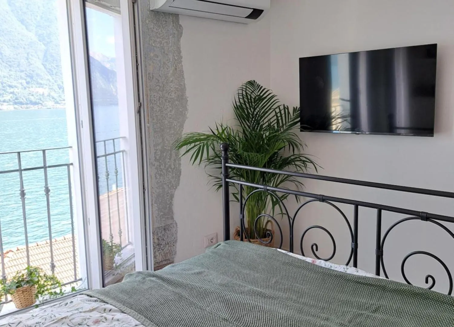 Apartment Archangelo St. Michael Colonno Italy